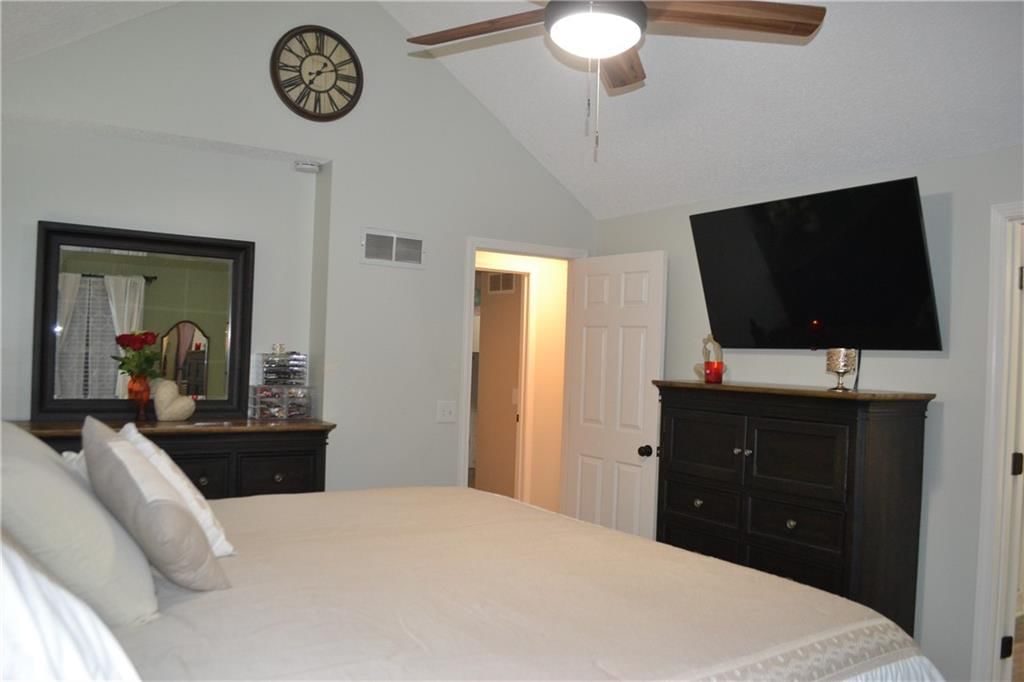 11108 N WALLACE Avenue — photo 19