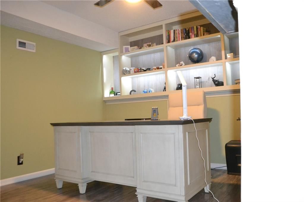 11108 N WALLACE Avenue — photo 35
