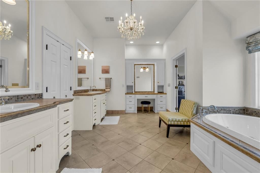 2600 W 118th Street — photo 23