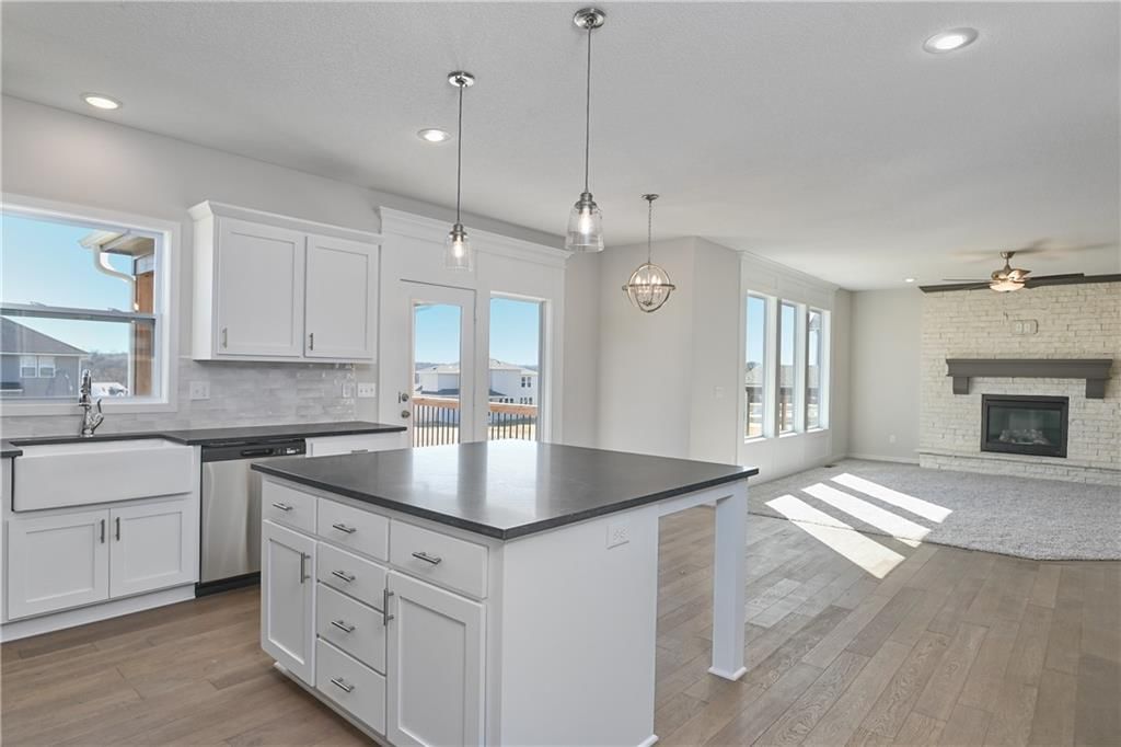 23821 W 59th Street — photo 11