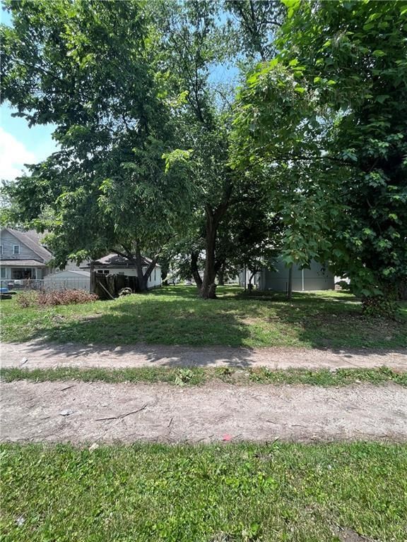 2209 S 10th Street — photo 5