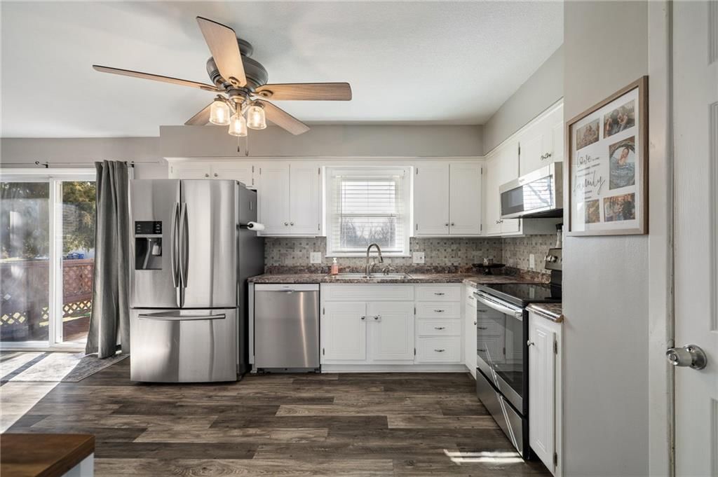915 W FOREST Drive — photo 15