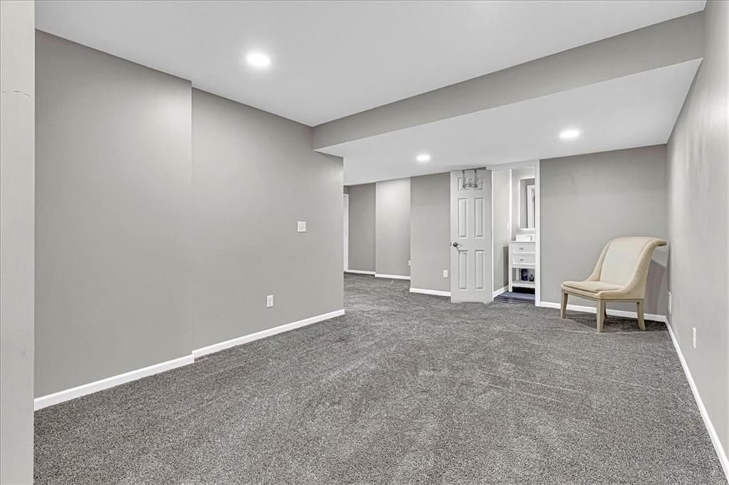 105B Spring Street — photo 36