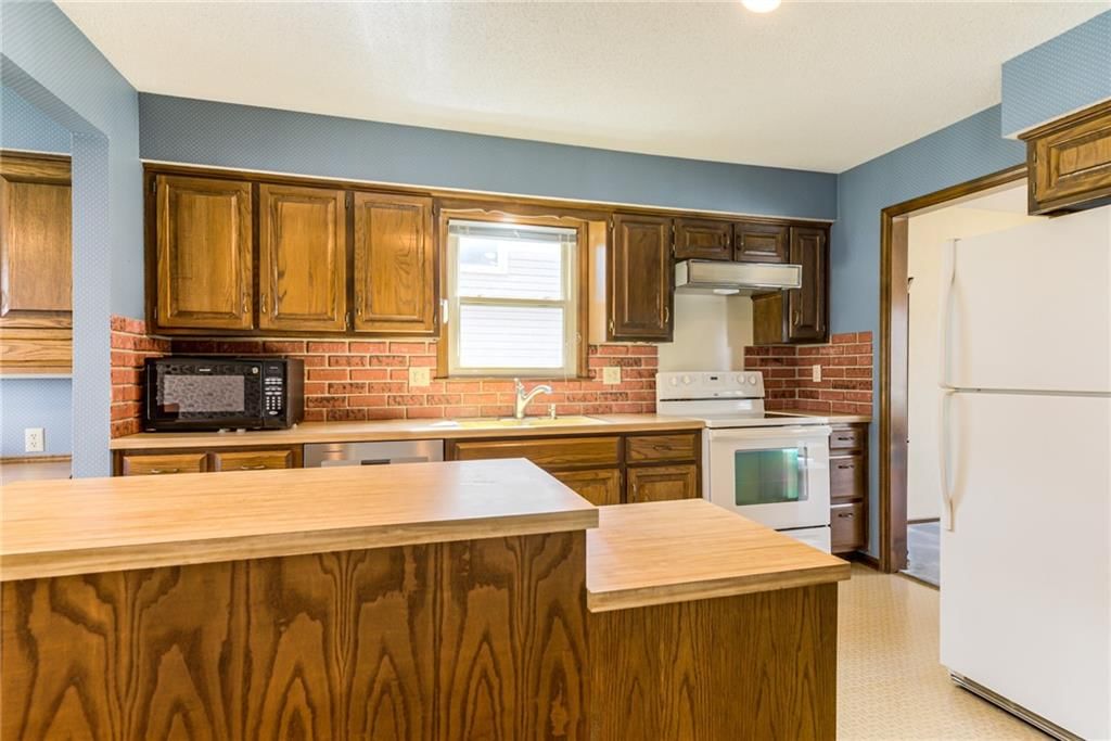 8927 Lackman Road — photo 11