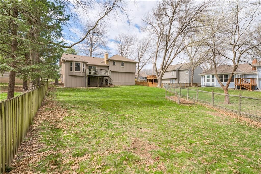 8927 Lackman Road — photo 23