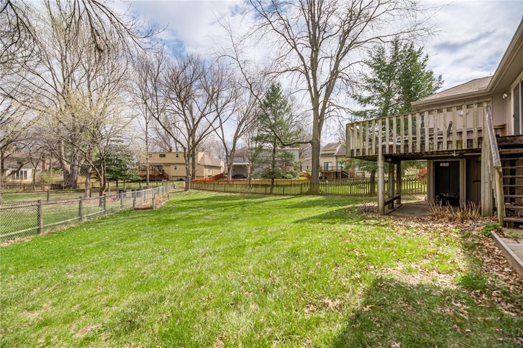 8927 Lackman Road — photo 27