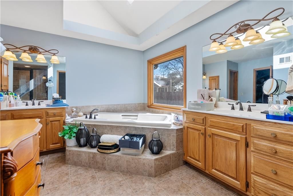 11728 Mackey Street — photo 20