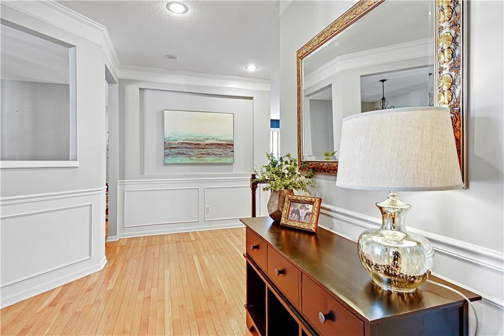 23736 W 87th Terrace — photo 3