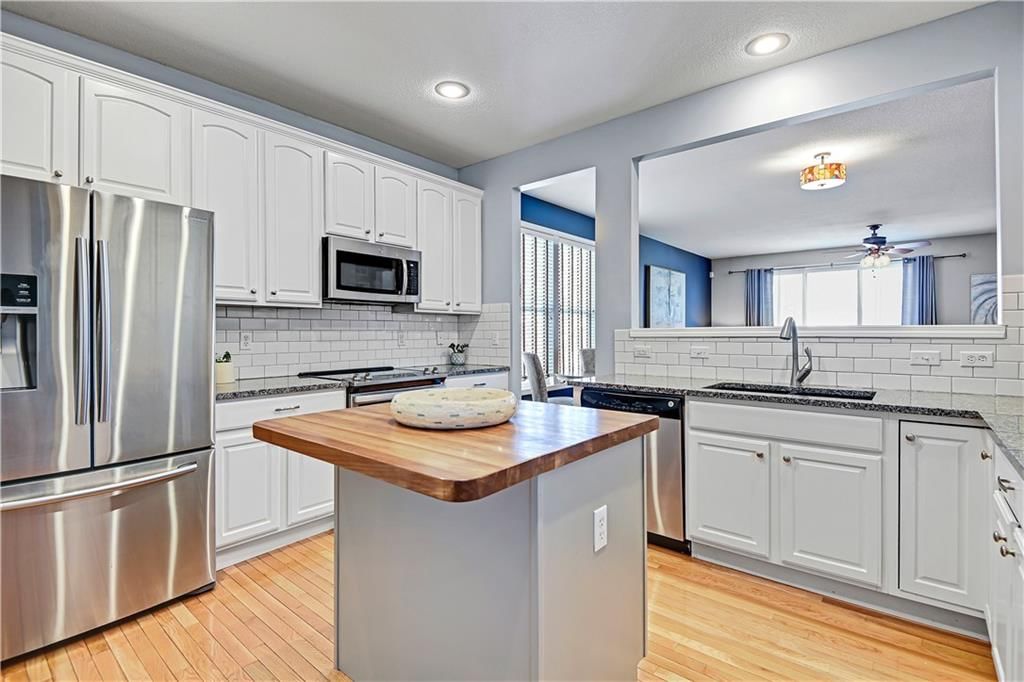 23736 W 87th Terrace — photo 10