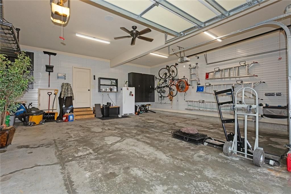 11105 N Wabash Avenue — photo 41