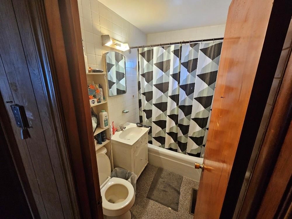 905 Main Street — photo 15