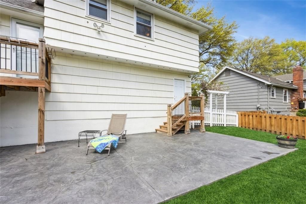 7345 Booth Street — photo 25