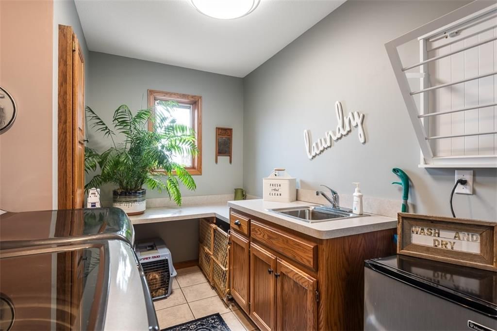 605 N Hemlock Street — photo 26
