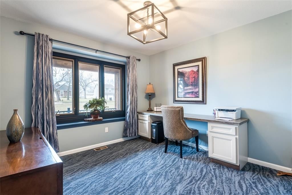 605 N Hemlock Street — photo 27
