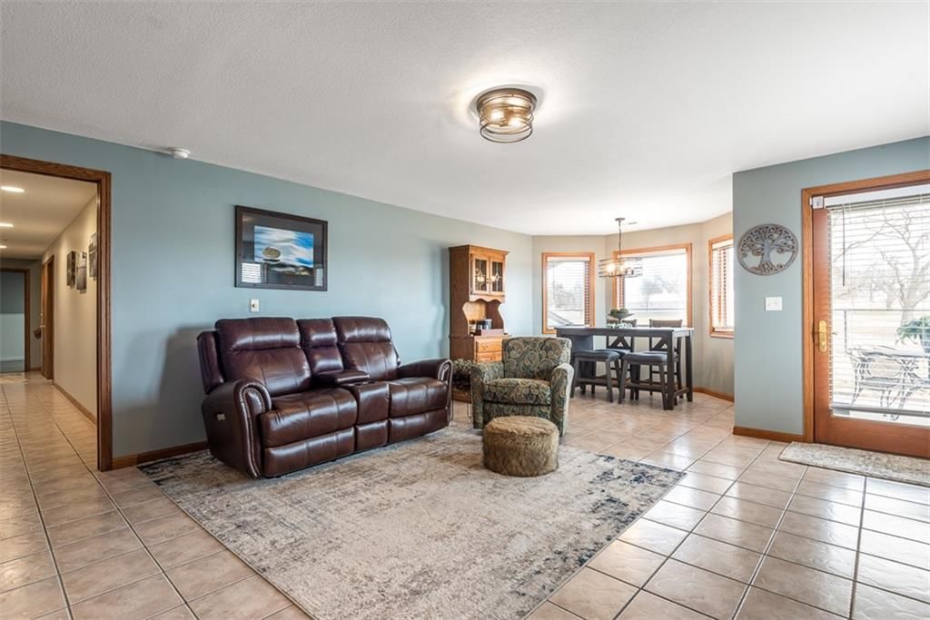605 N Hemlock Street — photo 32