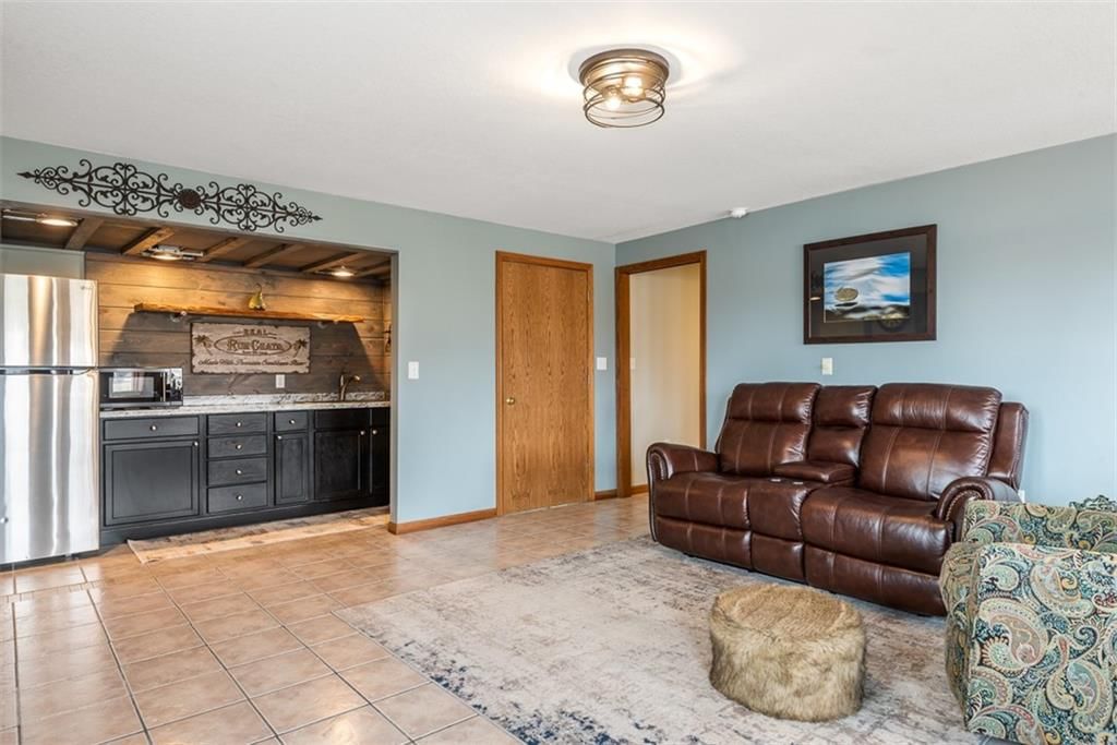 605 N Hemlock Street — photo 34