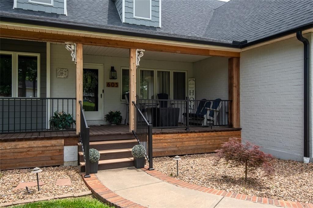 605 N Hemlock Street — photo 5