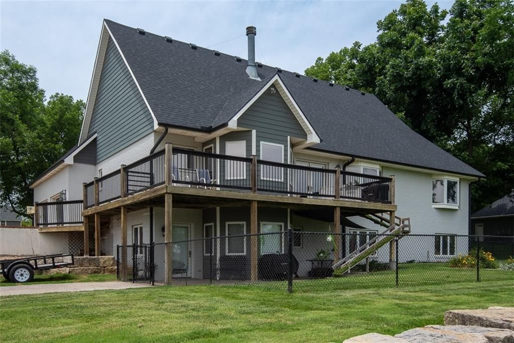 605 N Hemlock Street — photo 46