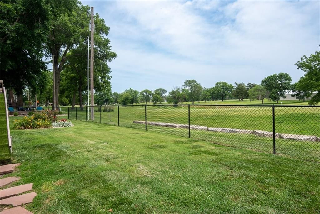 605 N Hemlock Street — photo 49