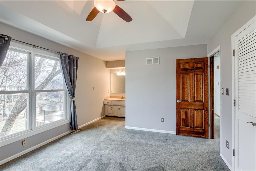 404 S Normandy Drive — photo 13
