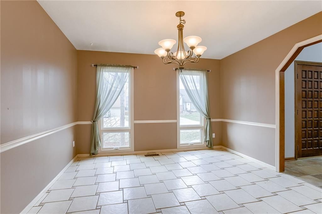 404 S Normandy Drive — photo 3