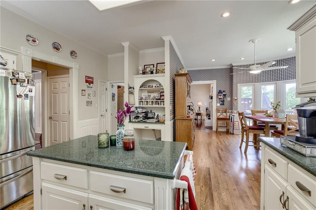 2826 S REDWOOD Drive — photo 13