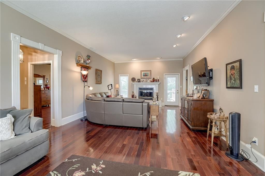 2826 S REDWOOD Drive — photo 7