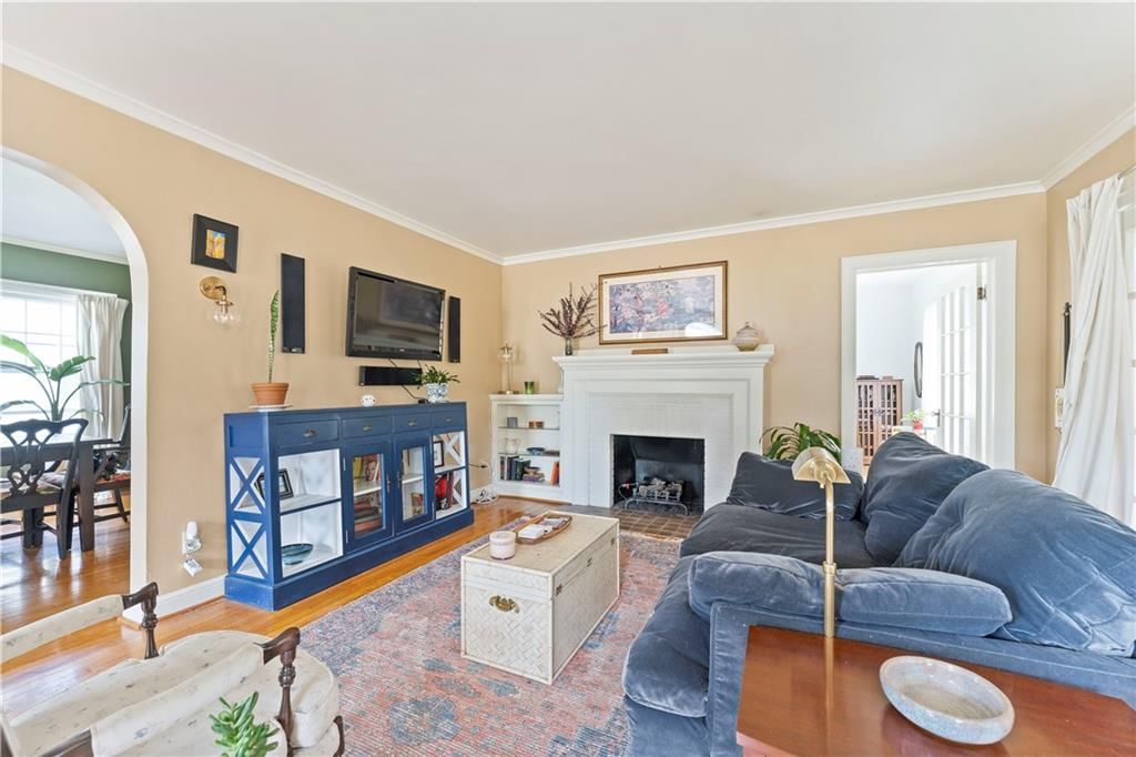 319 S Elm Street — photo 12
