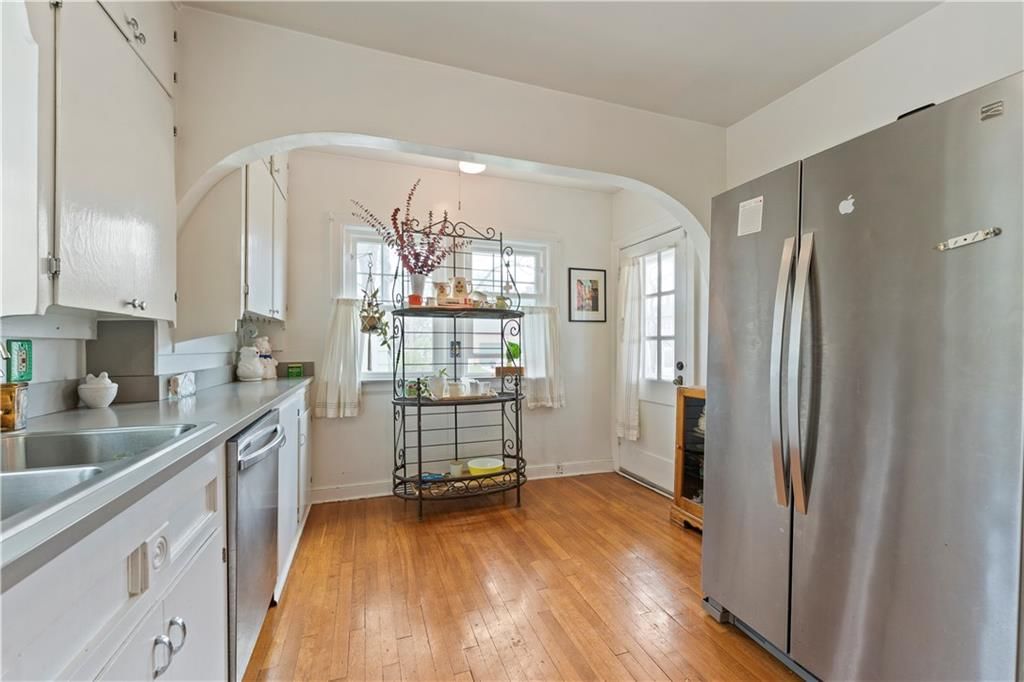 319 S Elm Street — photo 15