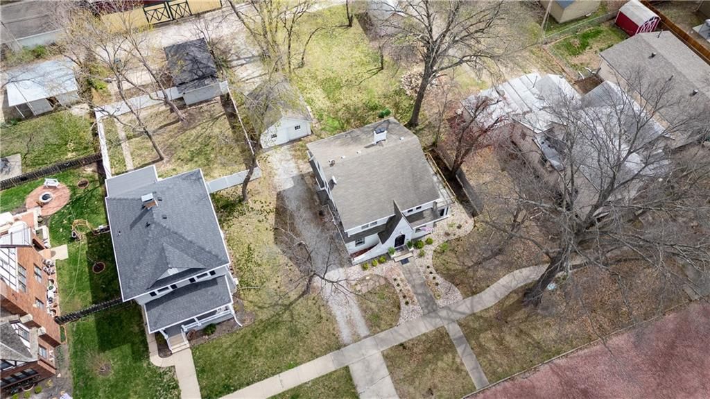319 S Elm Street — photo 46