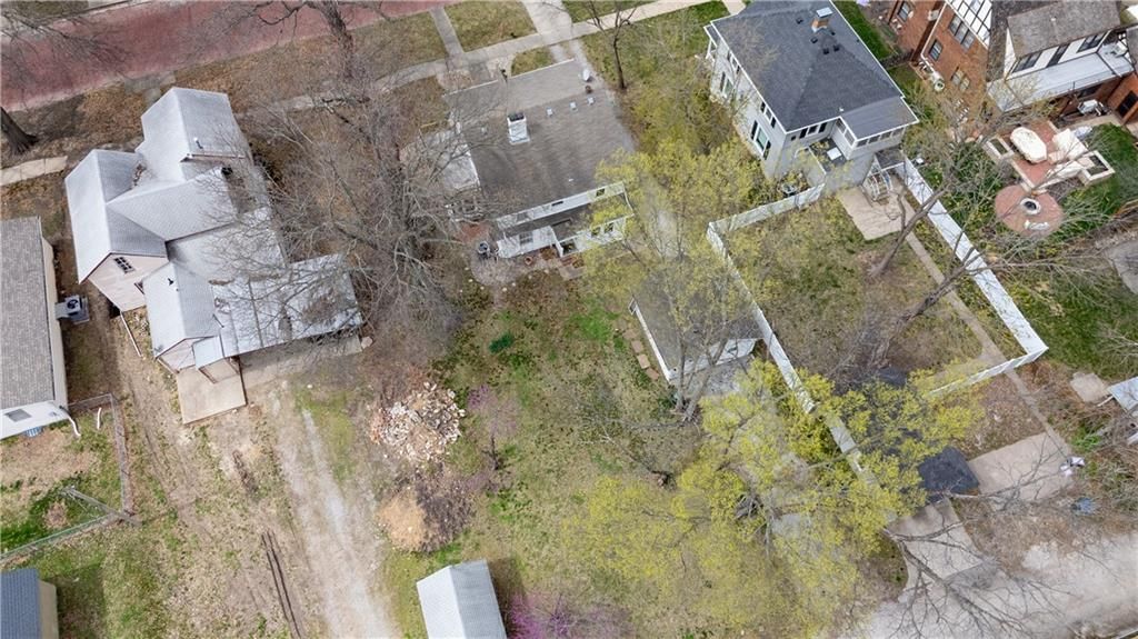 319 S Elm Street — photo 49