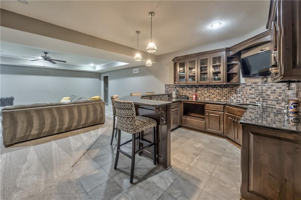 16416 Oakmont Street — photo 32