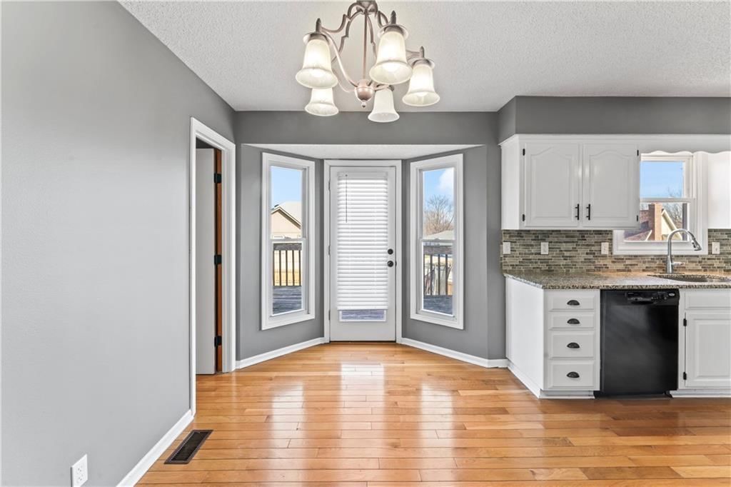 915 SW Shorthorn Drive — photo 15