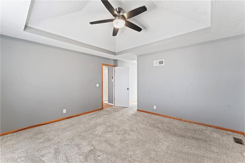 915 SW Shorthorn Drive — photo 18