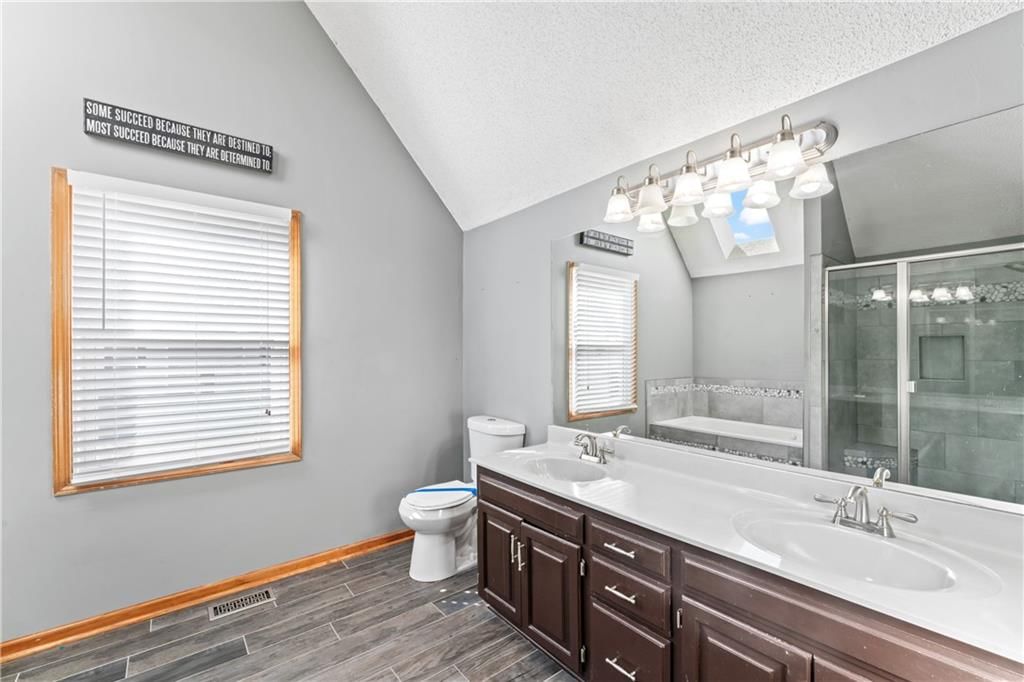 915 SW Shorthorn Drive — photo 20
