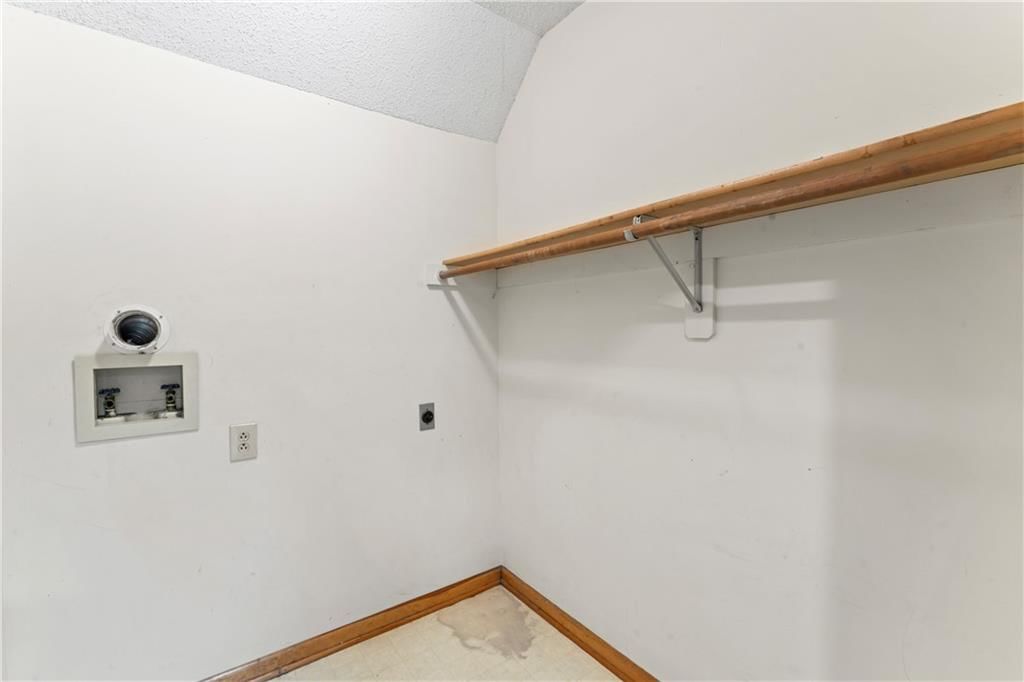 915 SW Shorthorn Drive — photo 31