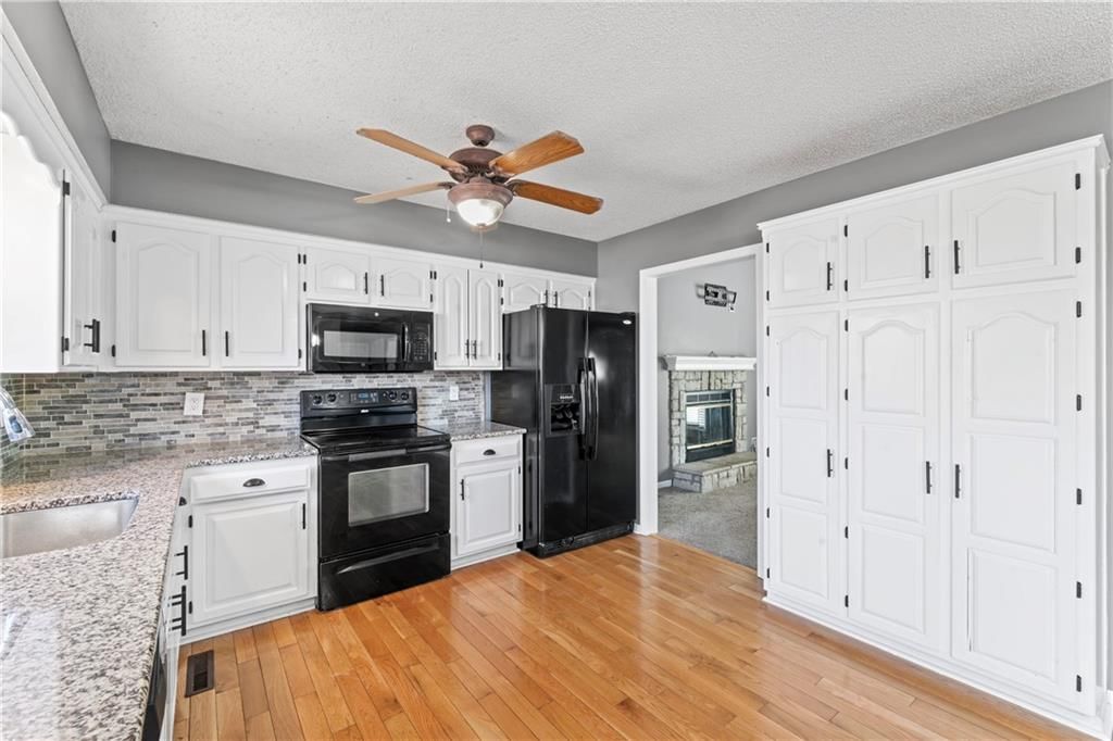 915 SW Shorthorn Drive — photo 8