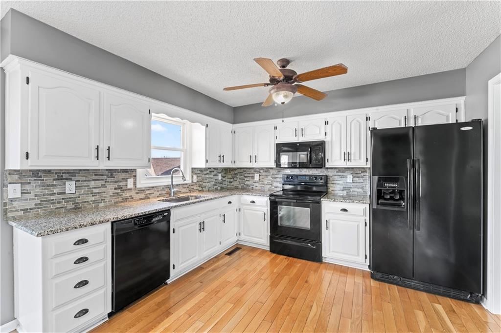 915 SW Shorthorn Drive — photo 9
