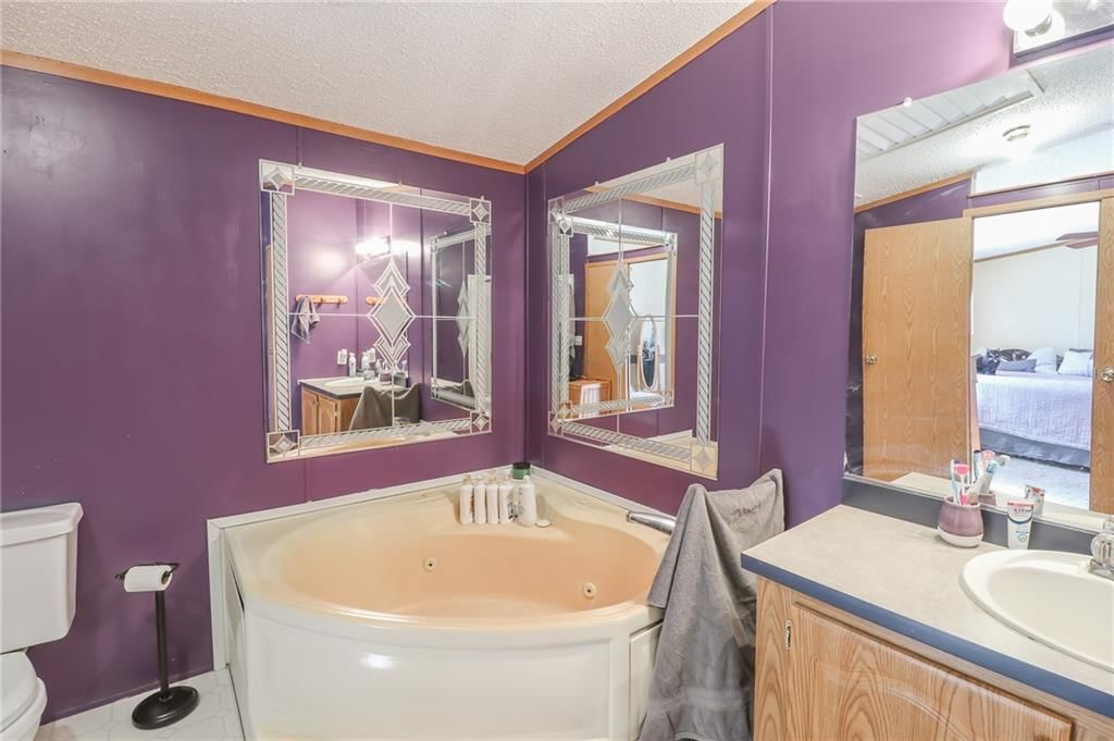 587 NW 1061st Road — photo 23