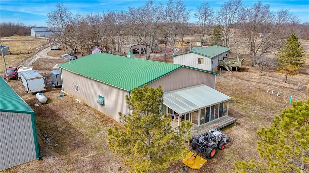 587 NW 1061st Road — photo 31