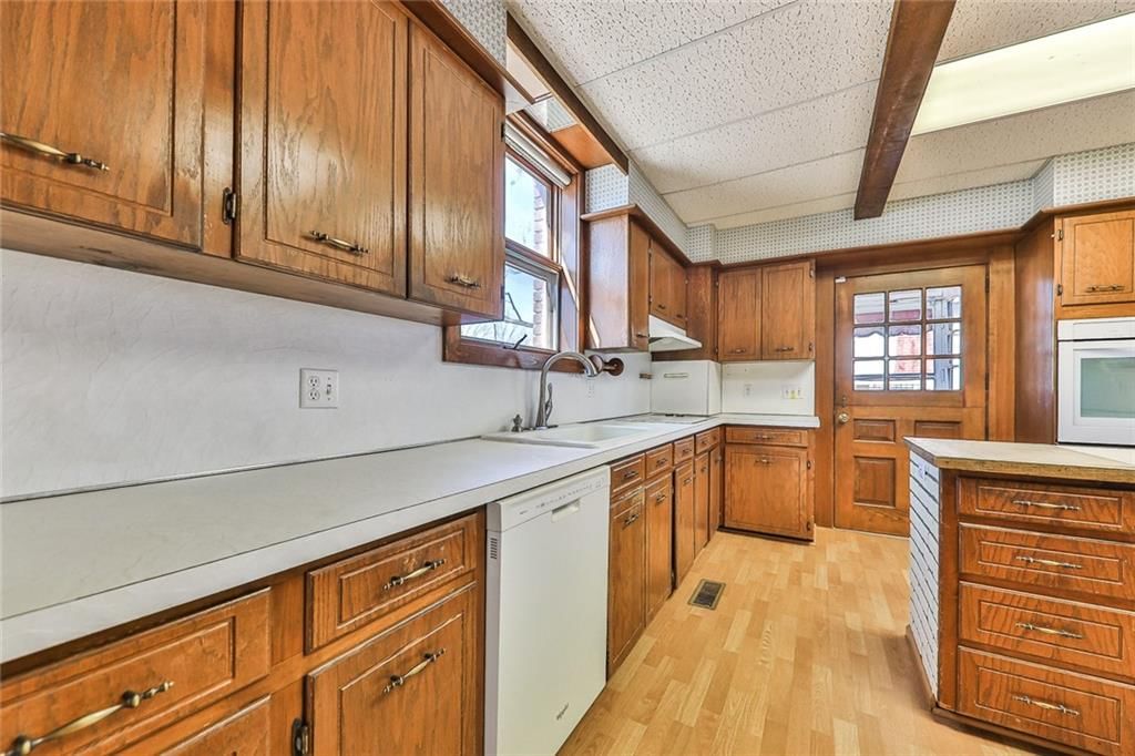 416 W 6th Street — photo 11