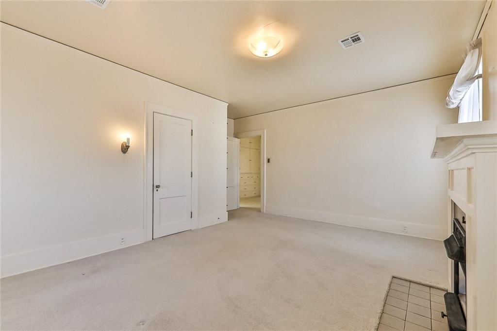 416 W 6th Street — photo 23