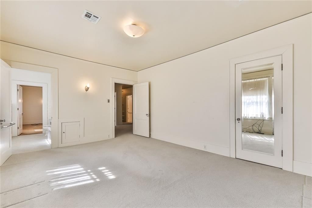 416 W 6th Street — photo 25