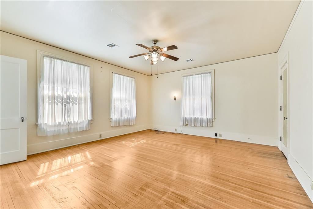416 W 6th Street — photo 27