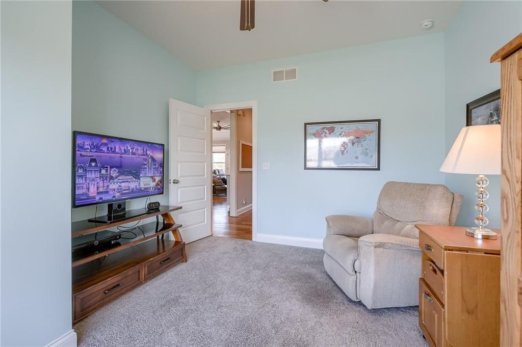 18401 Canton Street — photo 10