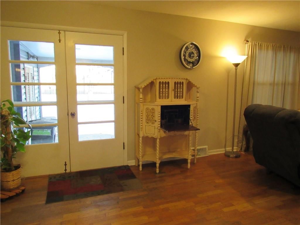 1317 S Arlington Avenue — photo 11
