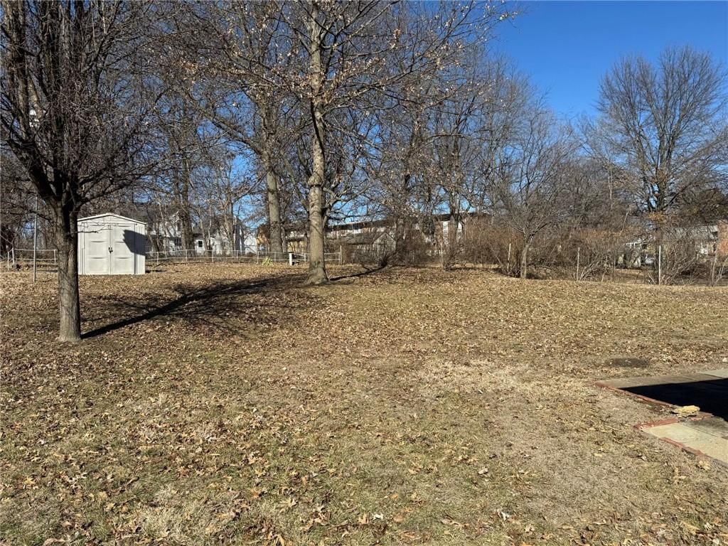 393 Hazelwood Drive — photo 4