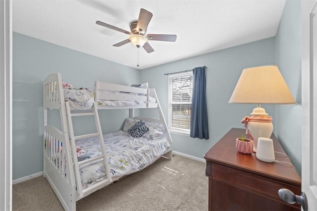 530 E Cheyenne Street — photo 13