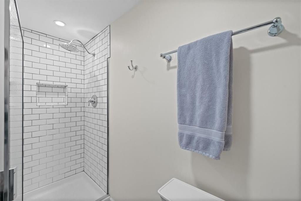 530 E Cheyenne Street — photo 24