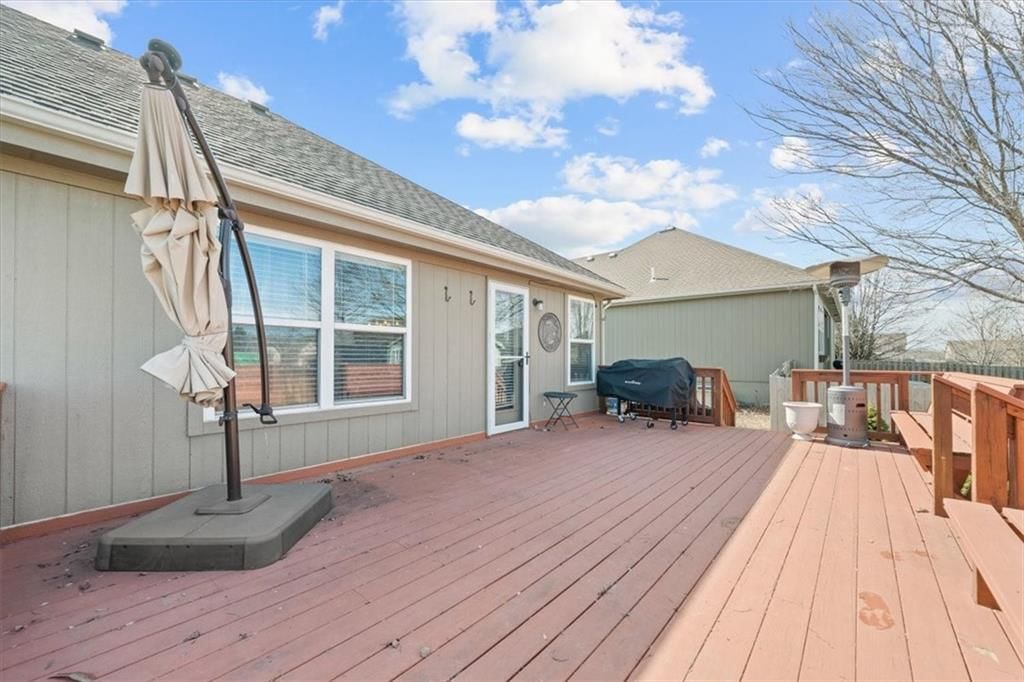 530 E Cheyenne Street — photo 27